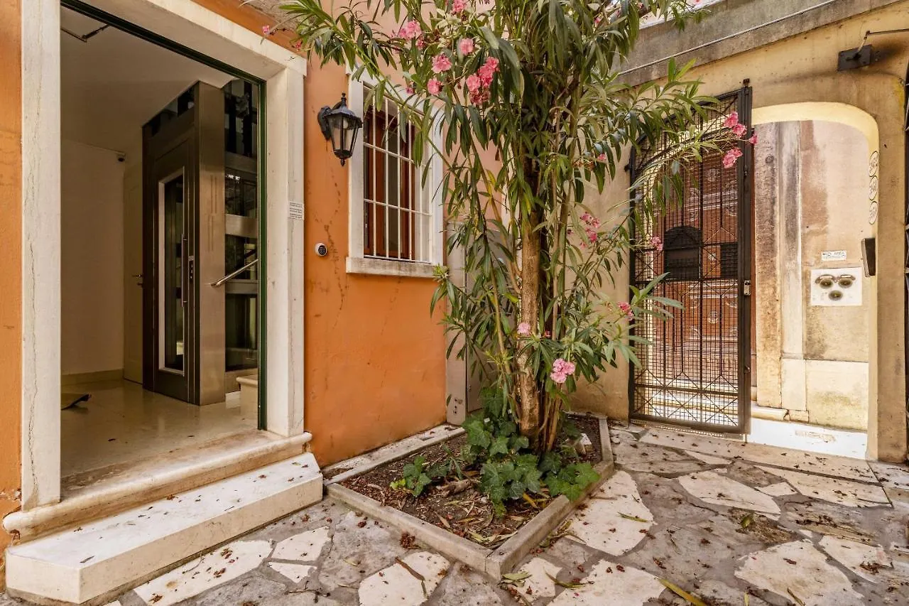 Apartment Ca' San Carlo Residence By Wonderful Italy Venice Italy