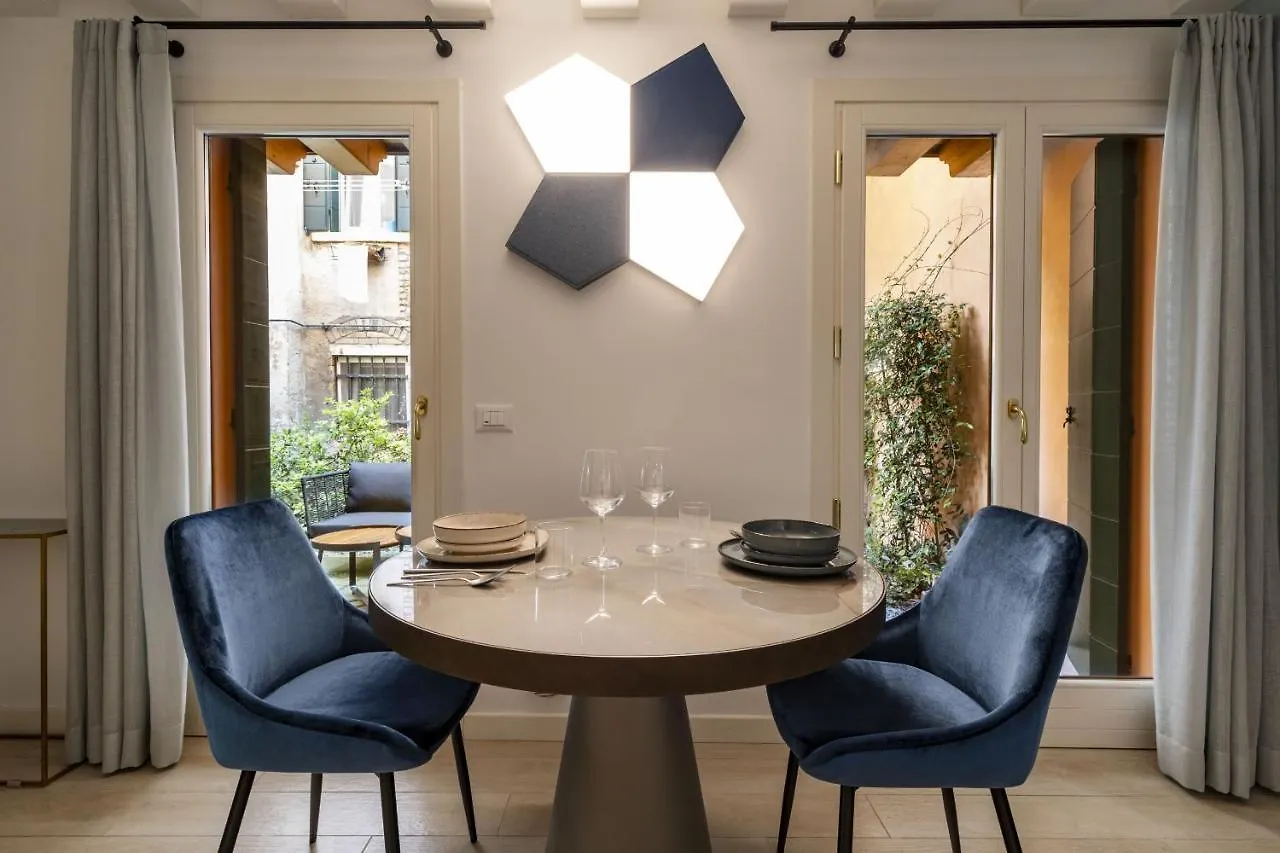 Ca' San Carlo Residence By Wonderful Italy Venice Apartment