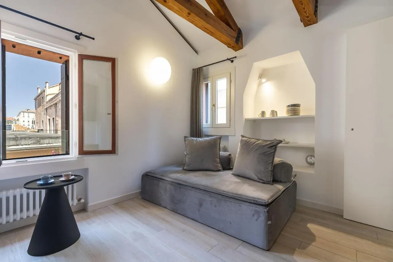 Apartment Ca' San Carlo Residence By Wonderful Italy Venice